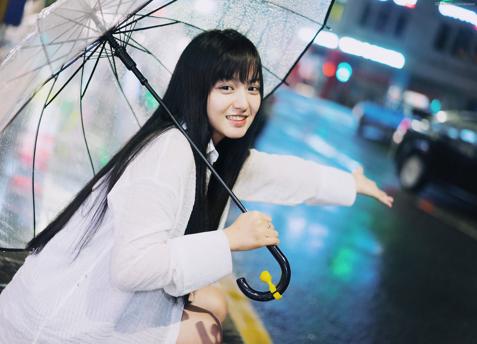 PS調出外景雨季人像照片清新藝術效果