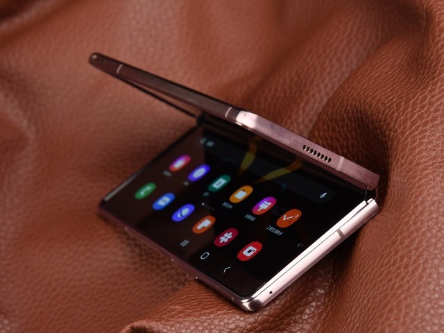 折疊屏手機體驗如何？三星Galaxy Z Fold2 5G讓我有了新的認識