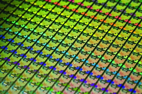華虹半導體宣布量產90nm BCD工藝：性能高、核心面積小