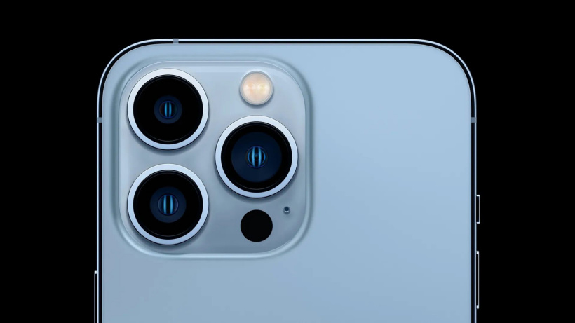 又一分析師稱蘋果 iPhone 15 Pro / Max 將配備 5 倍變焦潛望式相機