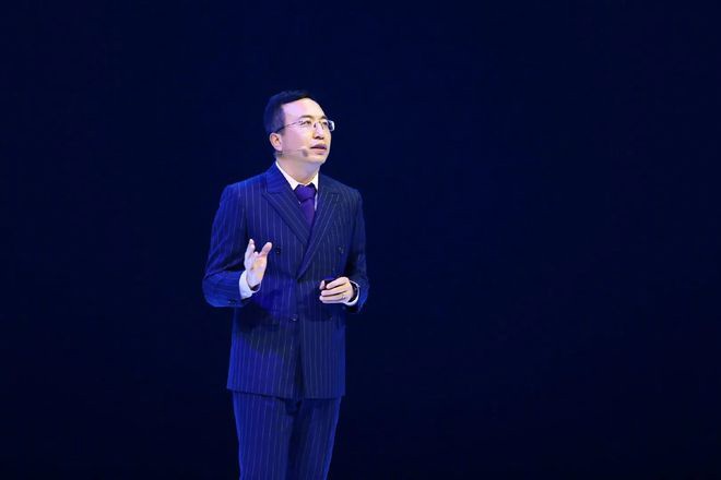 榮耀趙明：做手機的人，沒資格抱怨這個行業